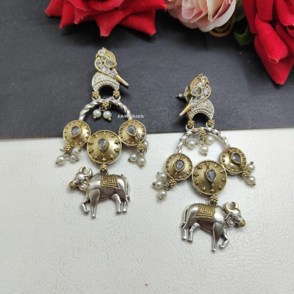 NANDI DROP EARINGS