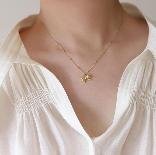 A-Gold Necklace for Women Boho Rhinestone Bow Necklace Sparkling Choker Necklace Fashion Bow Crystal Pendant Necklace Christmas Gifts Trendy Jewelry