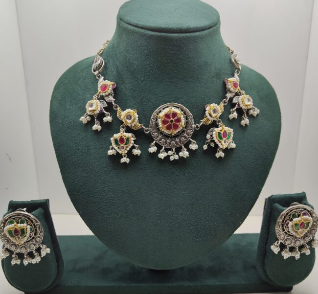 MEERA KAMAL PACHI KUNDAN NECKLACE