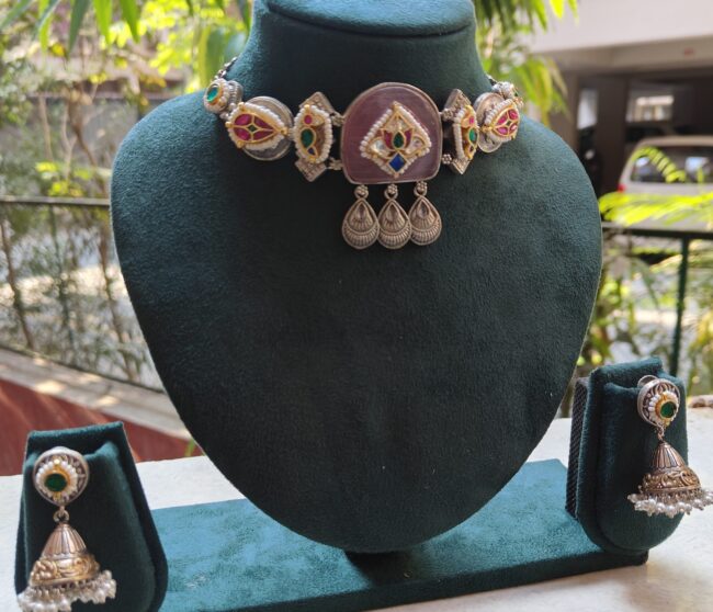 ROOH PINK STONE NECKLACE