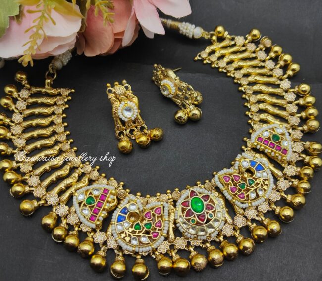 GOLDEN PREMIUM NECKLACE