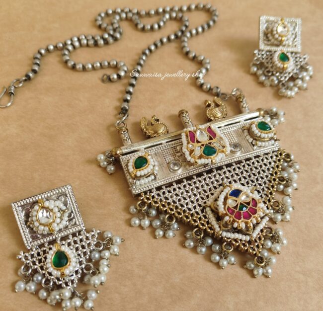 ASTHA PREMIUM PACHI KUNDAN NECKLACE