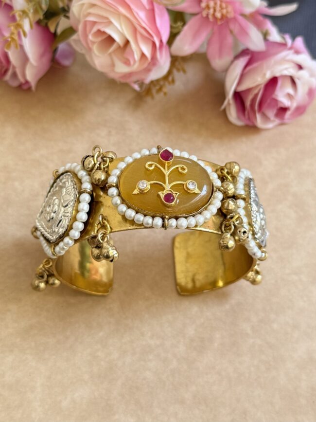 A-GOLD PACHI KUNDAN KADA D4