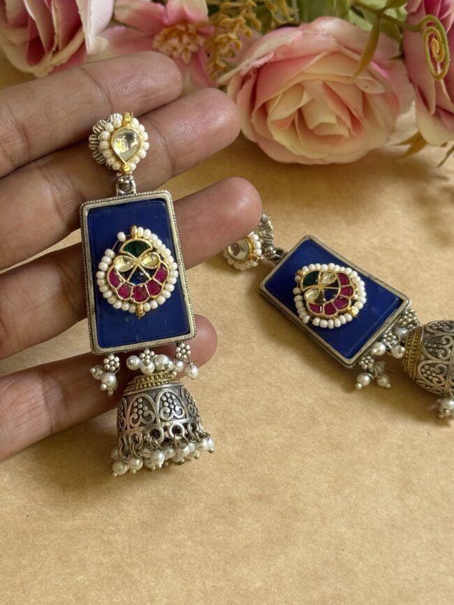 OJASVI PACHI KUNDAN NECKLACE