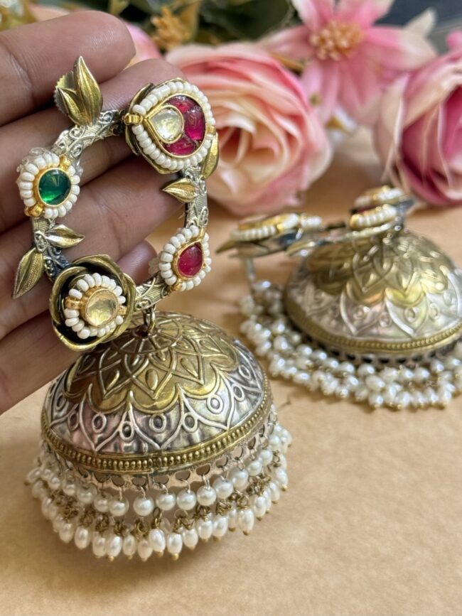 ADITHI DUAL TONE PACHI KUNDAN EARINGS