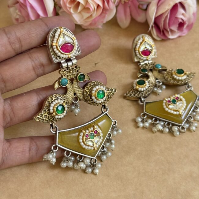 GUNJ PACHI KUNDAN EARINGS