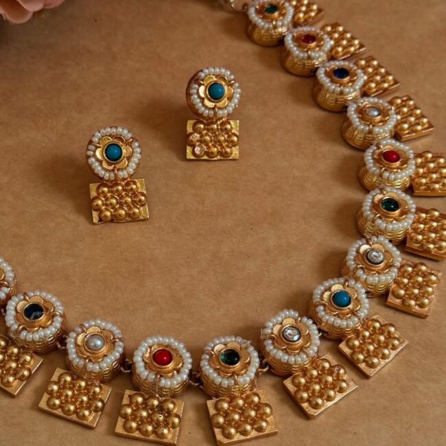 MOR CHAAP KUNDAN NECKLACE