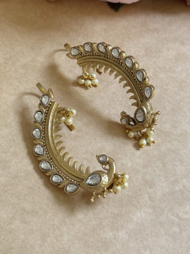 GOLDEN PAKHSI EARCUFF