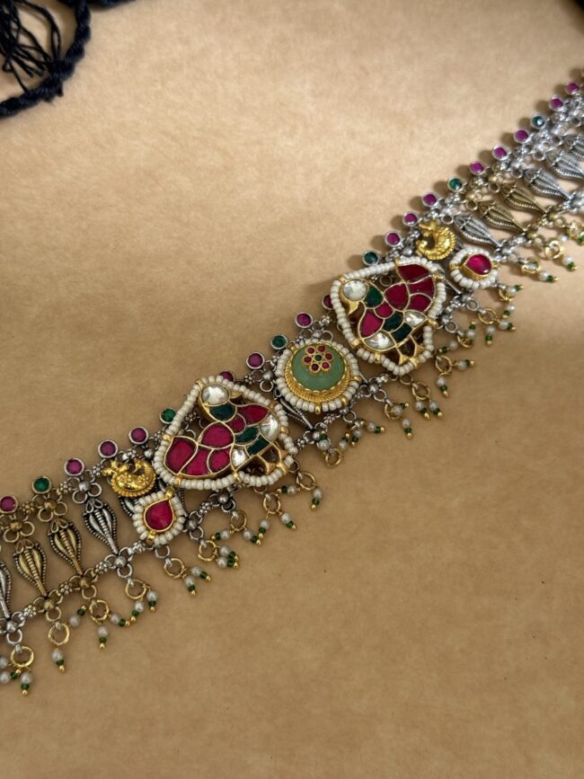 AURAA KUNDAN NECKALCE
