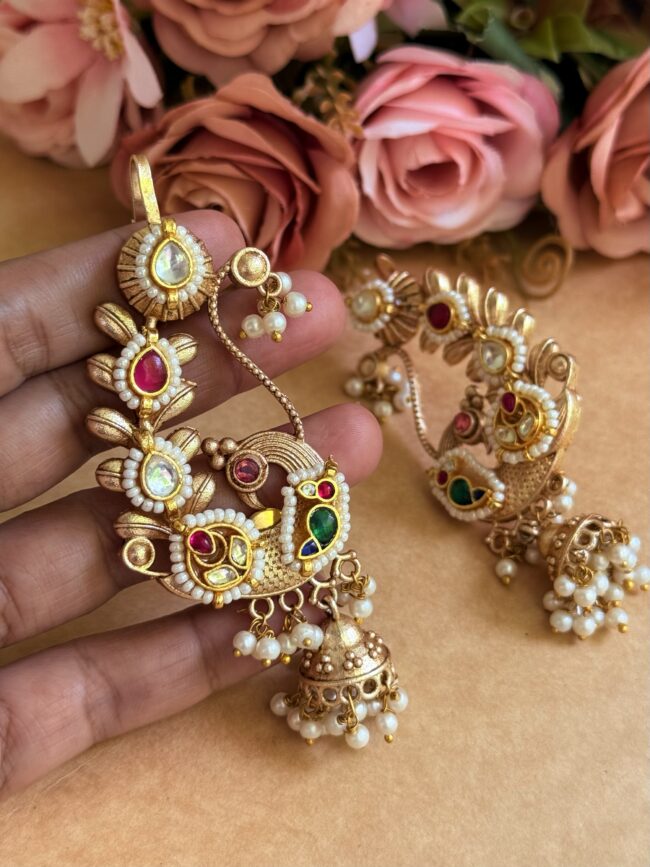 A-PAKSHI KUNDAN EARCUFF
