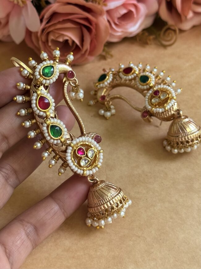 A-KESARIYA KUNDAN EARCUFF